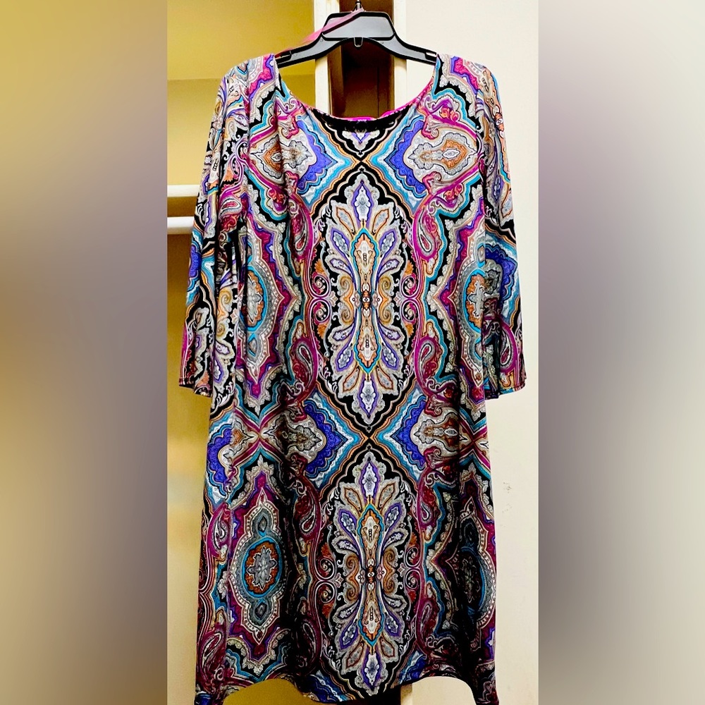 Multi-color 3/4 long sleeve dress! Great work dress!